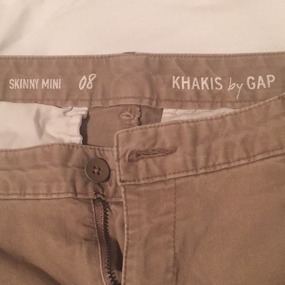 GAP Khaki Capris